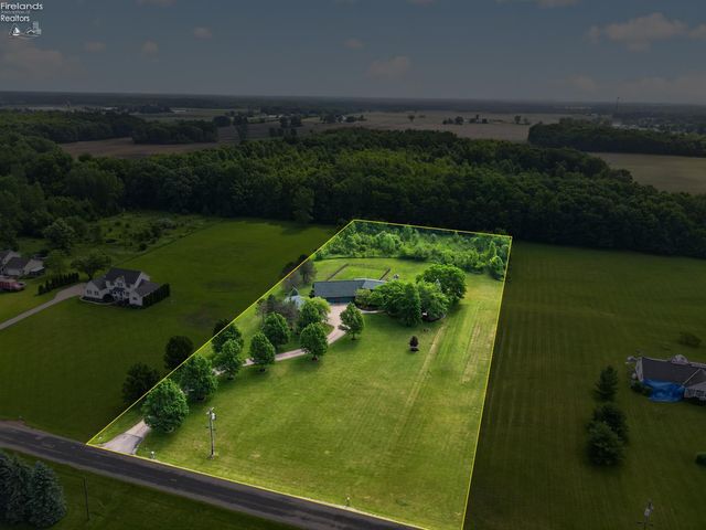 16727 Pitts Road, Wellington, OH 44090