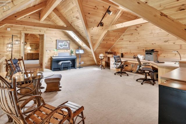 16727 Pitts Road, Wellington, OH 44090