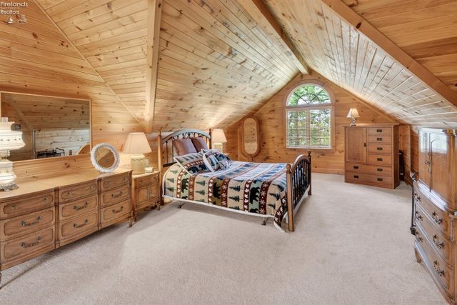 16727 Pitts Road, Wellington, OH 44090