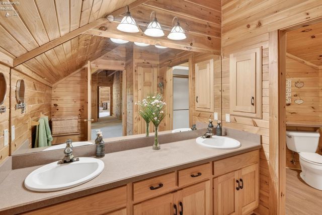 16727 Pitts Road, Wellington, OH 44090