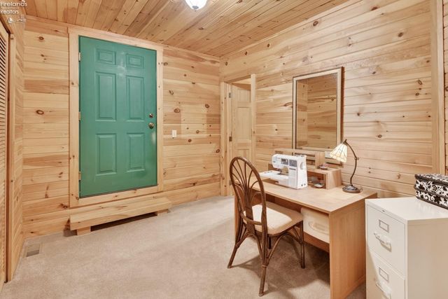 16727 Pitts Road, Wellington, OH 44090