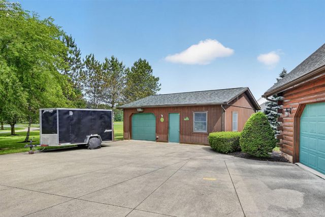 16727 Pitts Road, Wellington, OH 44090