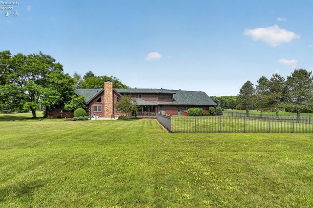 16727 Pitts Road, Wellington, OH 44090