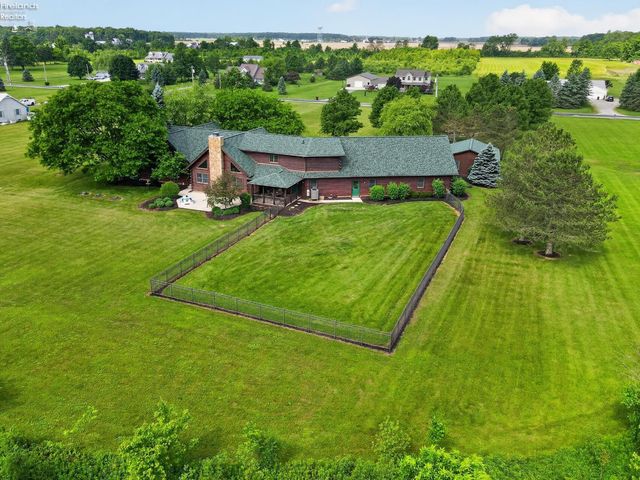 16727 Pitts Road, Wellington, OH 44090