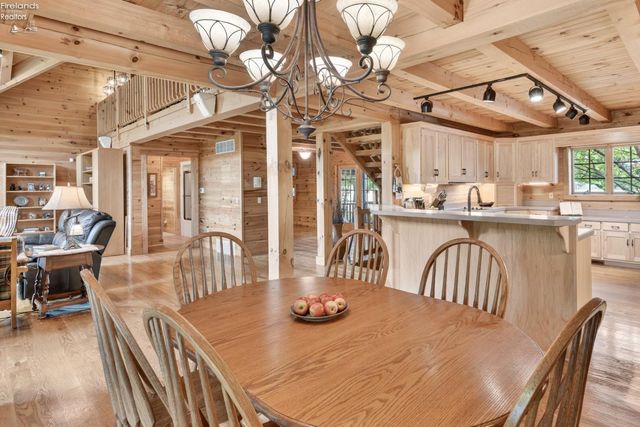16727 Pitts Road, Wellington, OH 44090