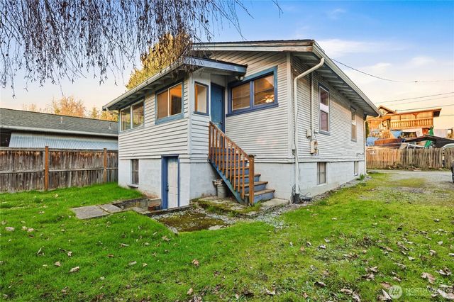 8434 34th Avenue S, Seattle, WA 98118