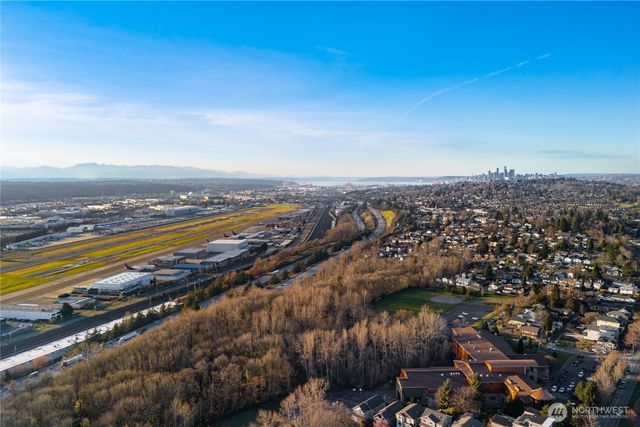 8434 34th Avenue S, Seattle, WA 98118