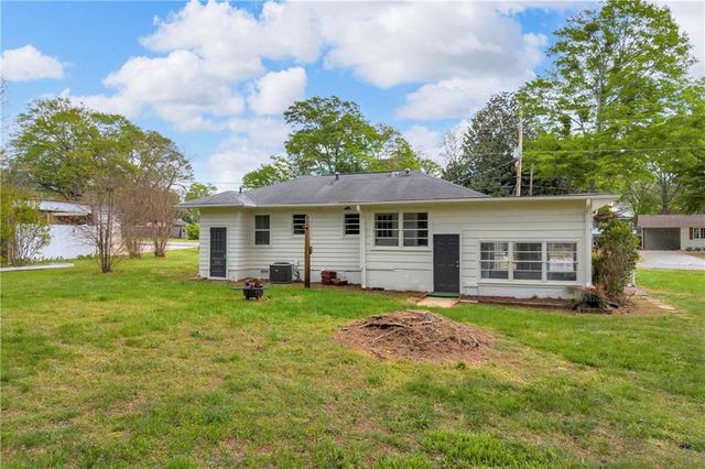 58 Andrew Jackson Street, Commerce, GA 30529