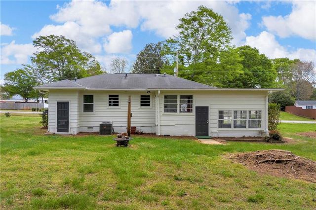 58 Andrew Jackson Street, Commerce, GA 30529