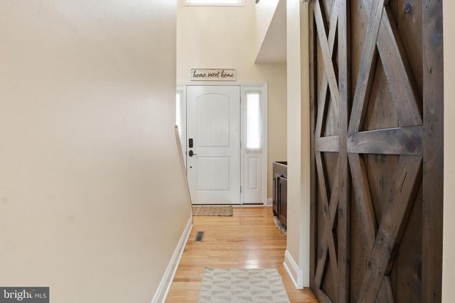 6083 JENNIFER LN, Spring Grove, PA 17362