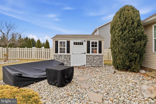 6083 JENNIFER LN, Spring Grove, PA 17362