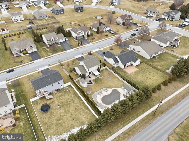 6083 JENNIFER LN, Spring Grove, PA 17362