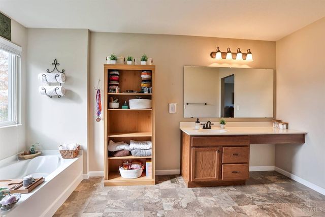 4187 Pheasant Ridge Court, Batavia, OH 45103