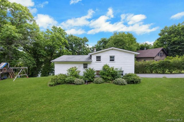 18 Valley Drive, Salisbury Mills, NY 12577