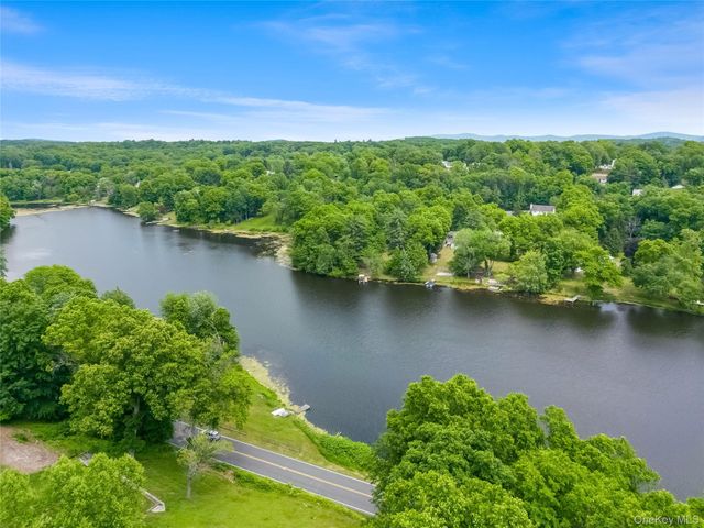 18 Valley Drive, Salisbury Mills, NY 12577