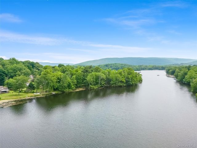 18 Valley Drive, Salisbury Mills, NY 12577
