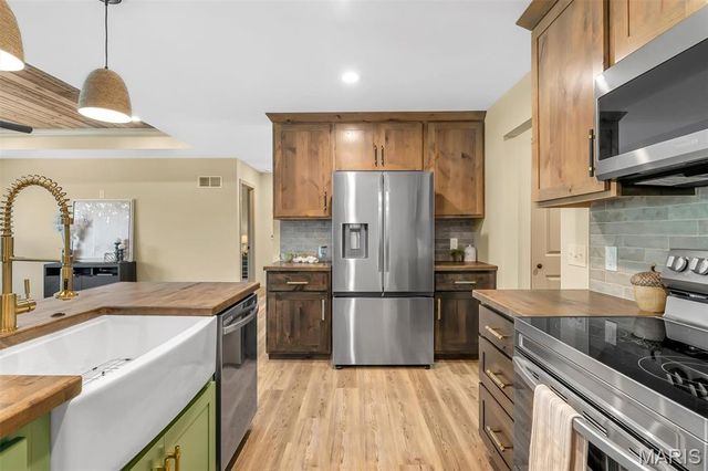1141 Bell Mountain Drive, Farmington, MO 63640