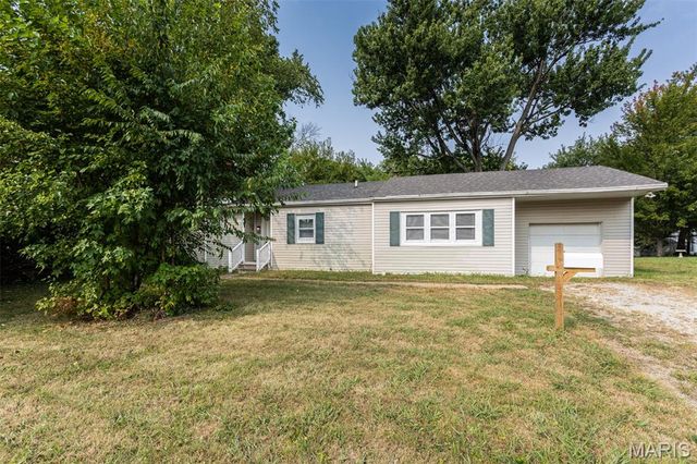 1903 N 17th Street, Belleville, IL 62226