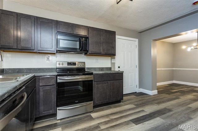 1903 N 17th Street, Belleville, IL 62226