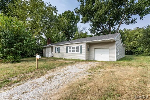 1903 N 17th Street, Belleville, IL 62226