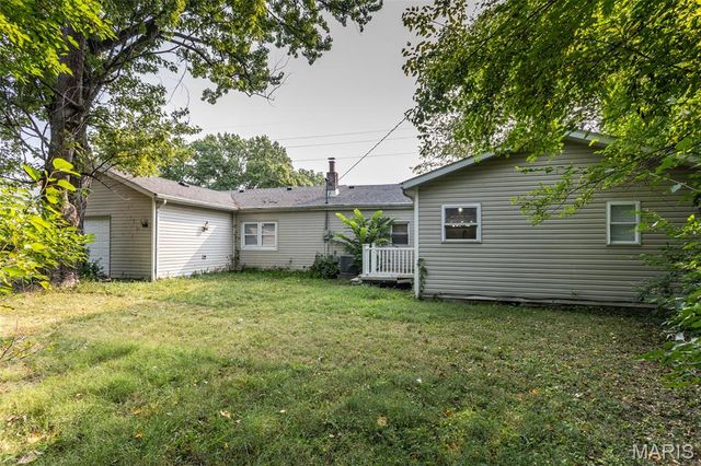 1903 N 17th Street, Belleville, IL 62226