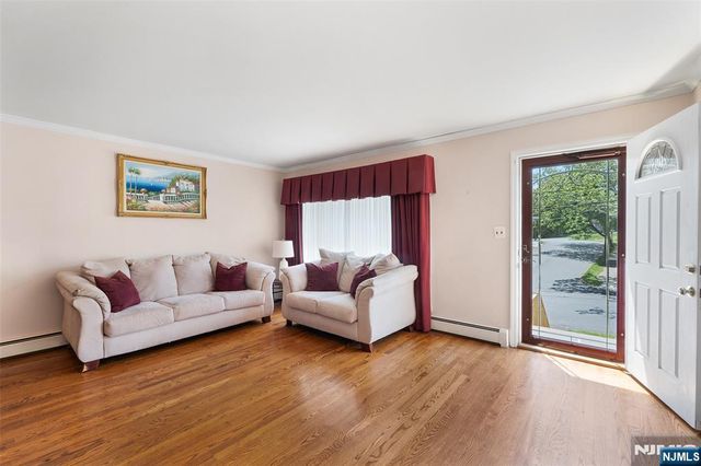 154 Milton Avenue, Nutley, NJ 07110