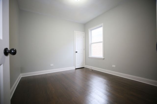 3031 N Marmora Avenue, Chicago, IL 60634