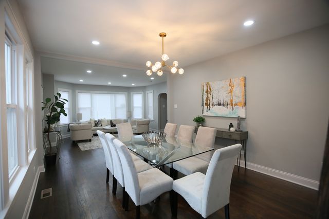 3031 N Marmora Avenue, Chicago, IL 60634