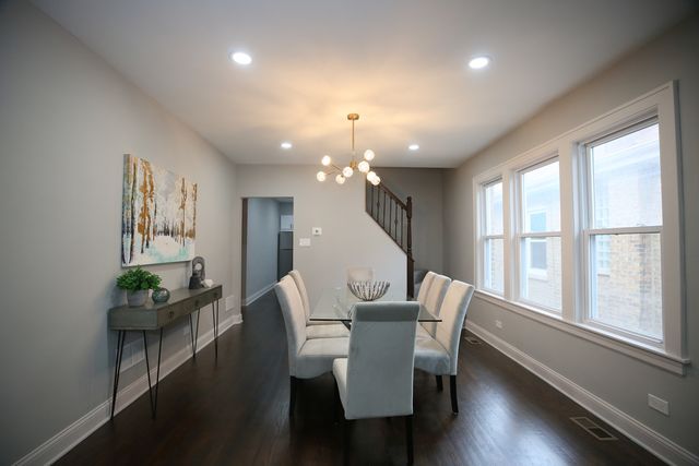 3031 N Marmora Avenue, Chicago, IL 60634