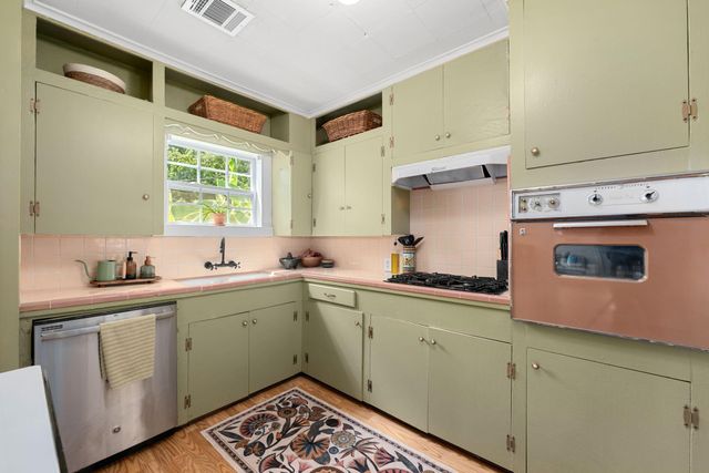 5515 Truett Street, Houston, TX 77023