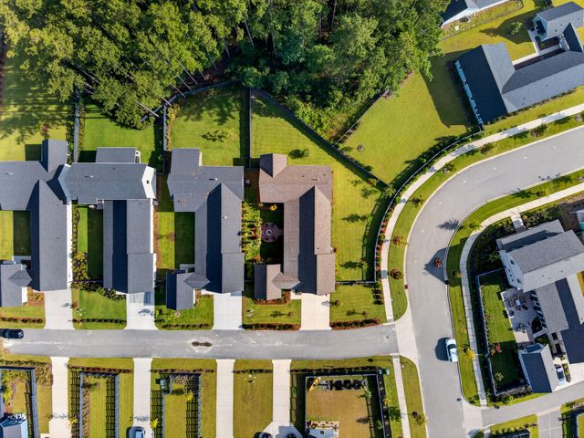 301 Calm Breeze Alley, Summerville, SC 29486