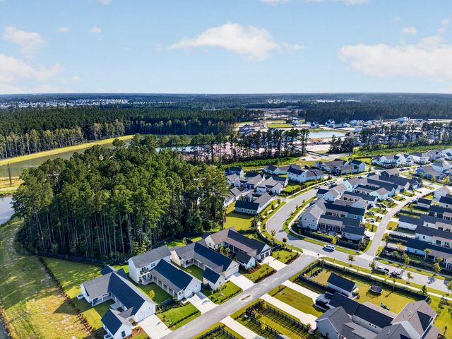 301 Calm Breeze Alley, Summerville, SC 29486