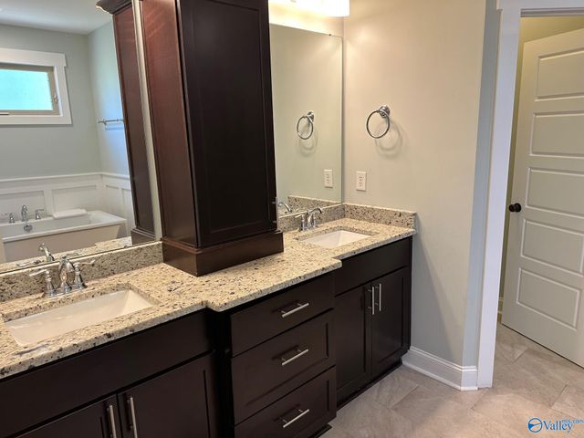 211 Blackoak Drive, Huntsville, AL 35811