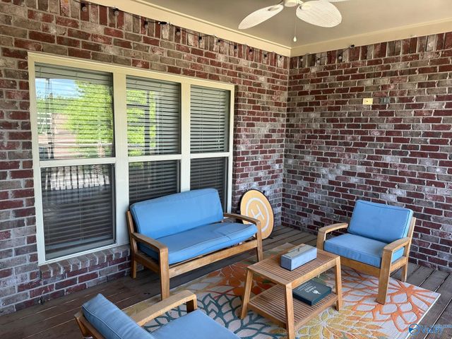 211 Blackoak Drive, Huntsville, AL 35811