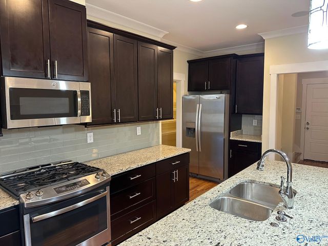 211 Blackoak Drive, Huntsville, AL 35811