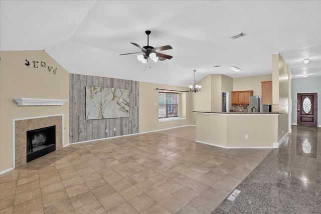 3041 Meadowbrook Drive, Grand Prairie, TX 75052