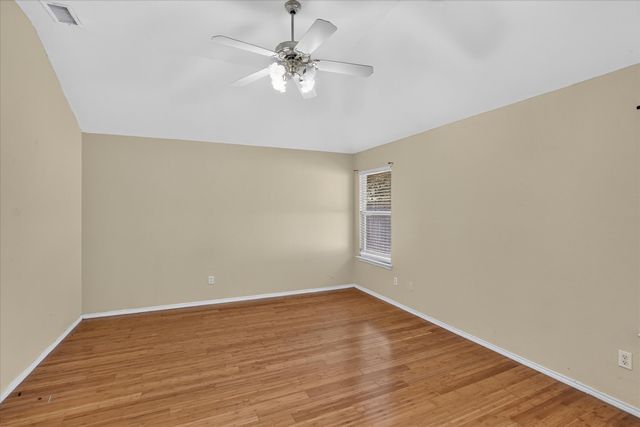 3041 Meadowbrook Drive, Grand Prairie, TX 75052