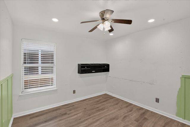 3041 Meadowbrook Drive, Grand Prairie, TX 75052