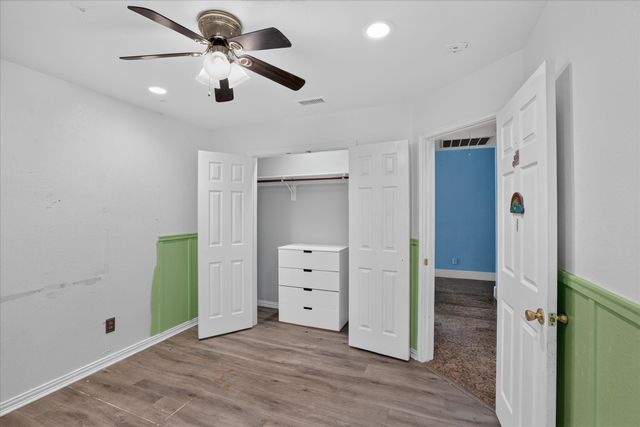 3041 Meadowbrook Drive, Grand Prairie, TX 75052
