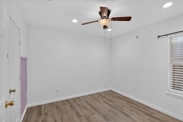 3041 Meadowbrook Drive, Grand Prairie, TX 75052
