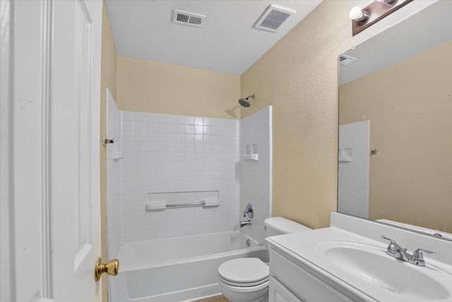 3041 Meadowbrook Drive, Grand Prairie, TX 75052