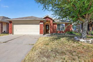 3041 Meadowbrook Drive, Grand Prairie, TX 75052