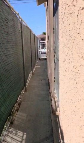 1462 E 98th, Los Angeles, CA 90002