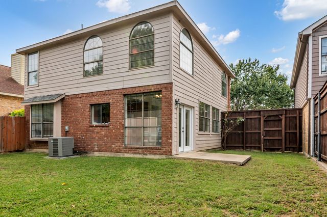 903 Azalia Drive, Lewisville, TX 75067