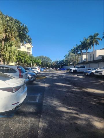 8100 Geneva Ct 341, Doral, FL 33166