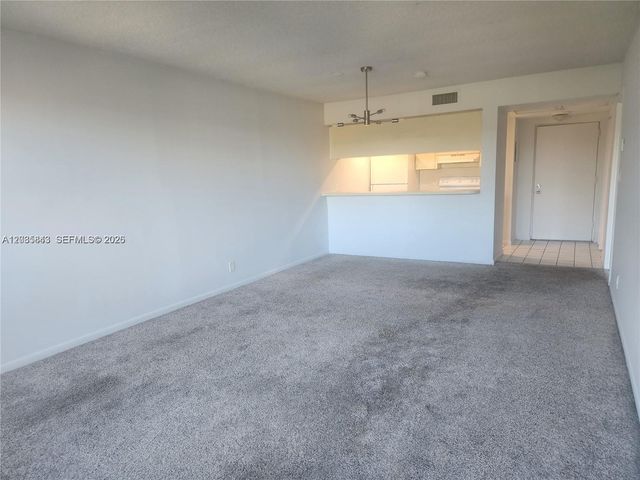 8100 Geneva Ct 341, Doral, FL 33166