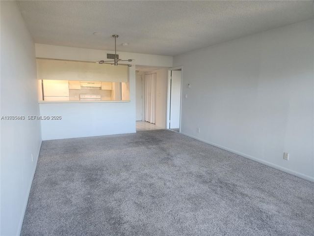 8100 Geneva Ct 341, Doral, FL 33166