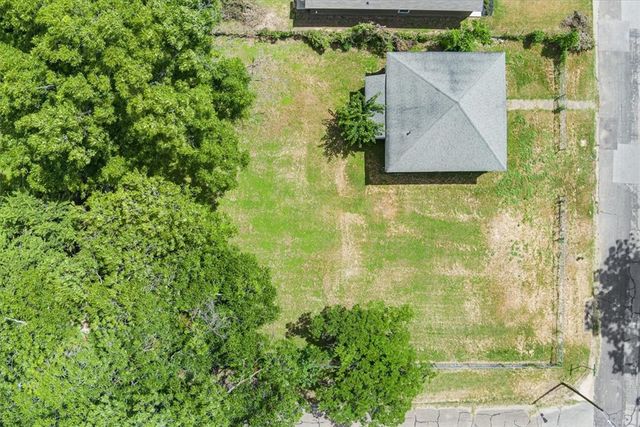 1000 E Calhoun Avenue, Waco, TX 76704
