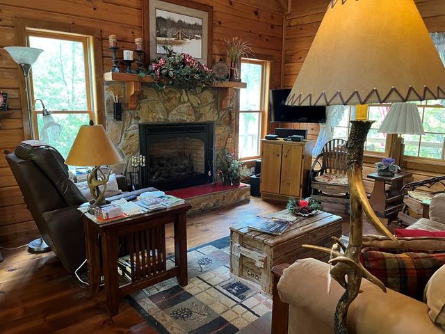 3021 Hanging Dog Road, Murphy, NC 28906