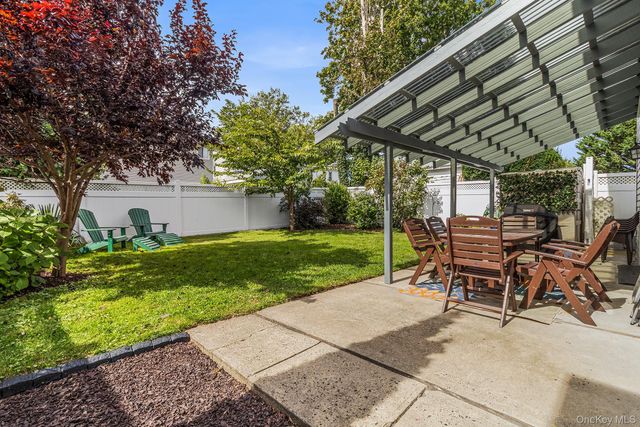 115 S 11th Street, New Hyde Park, NY 11040